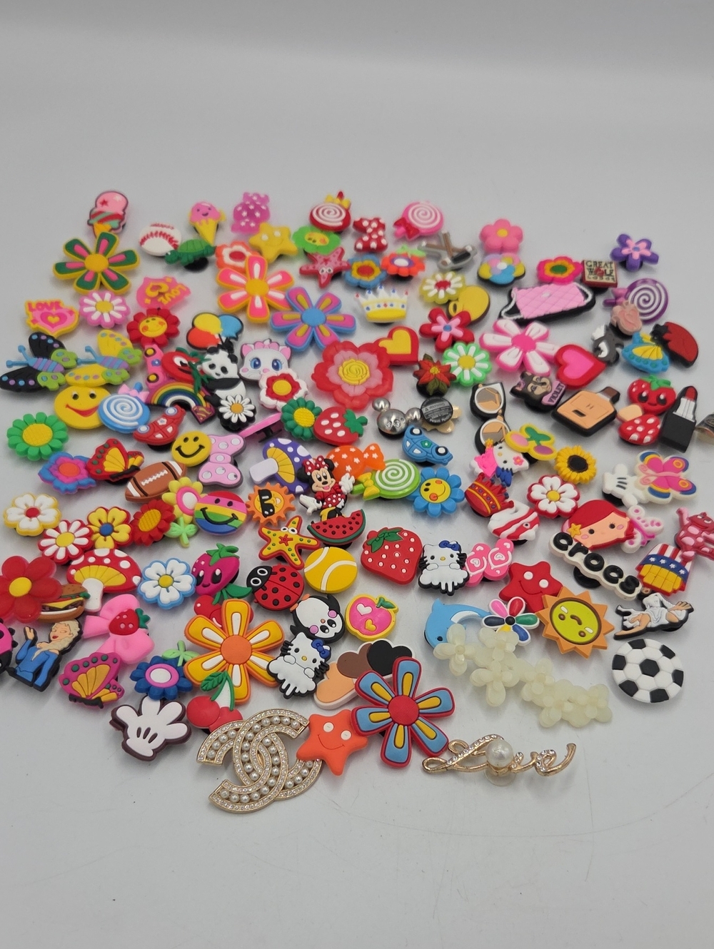 136 Assorted Shoe Charms